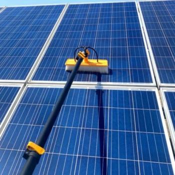 Telescopic Solar Cleaning Brush Aluminum Pole PVC Plastic Fiber Cleaning Head